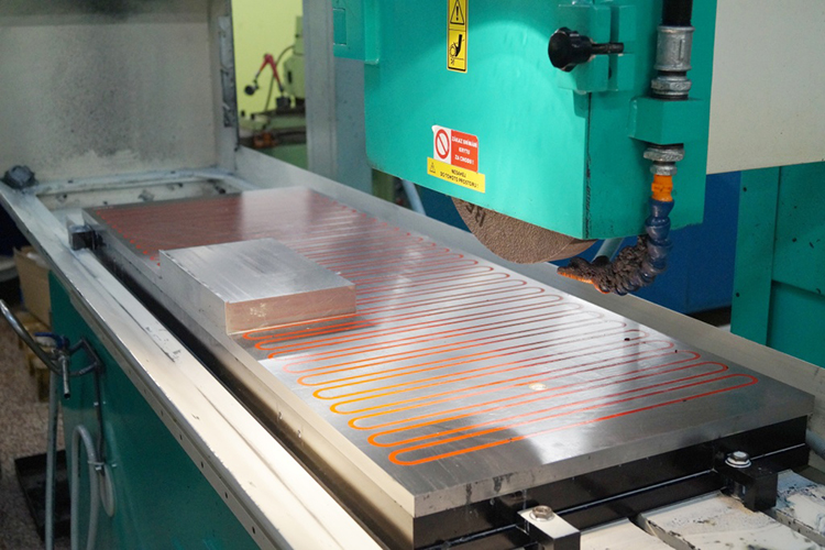 Zastosowanie uchwytu magnetyczneho Elmag Compact